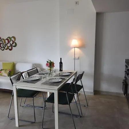 Rnet - Les Marines Gregal Apartment Roses